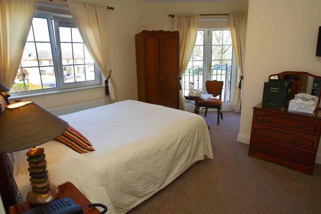 Robeen House Hotel Киларни Екстериор снимка