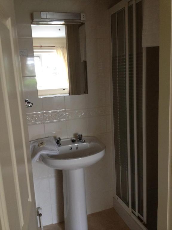 Robeen House Hotel Киларни Екстериор снимка