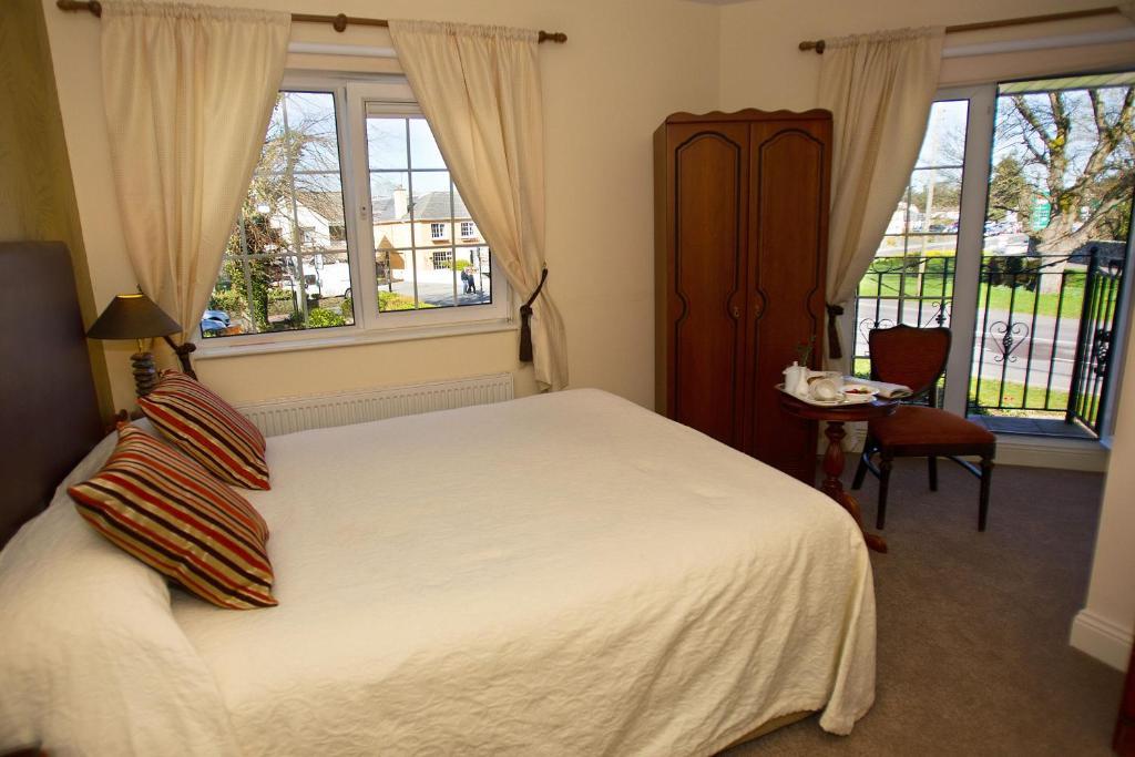 Robeen House Hotel Киларни Екстериор снимка